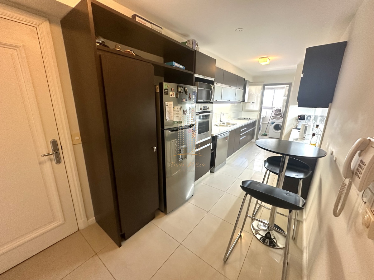 Apartamento ID.908 - Excelente apartamento en alquiler temporal en Punta del Este frente al mar 
