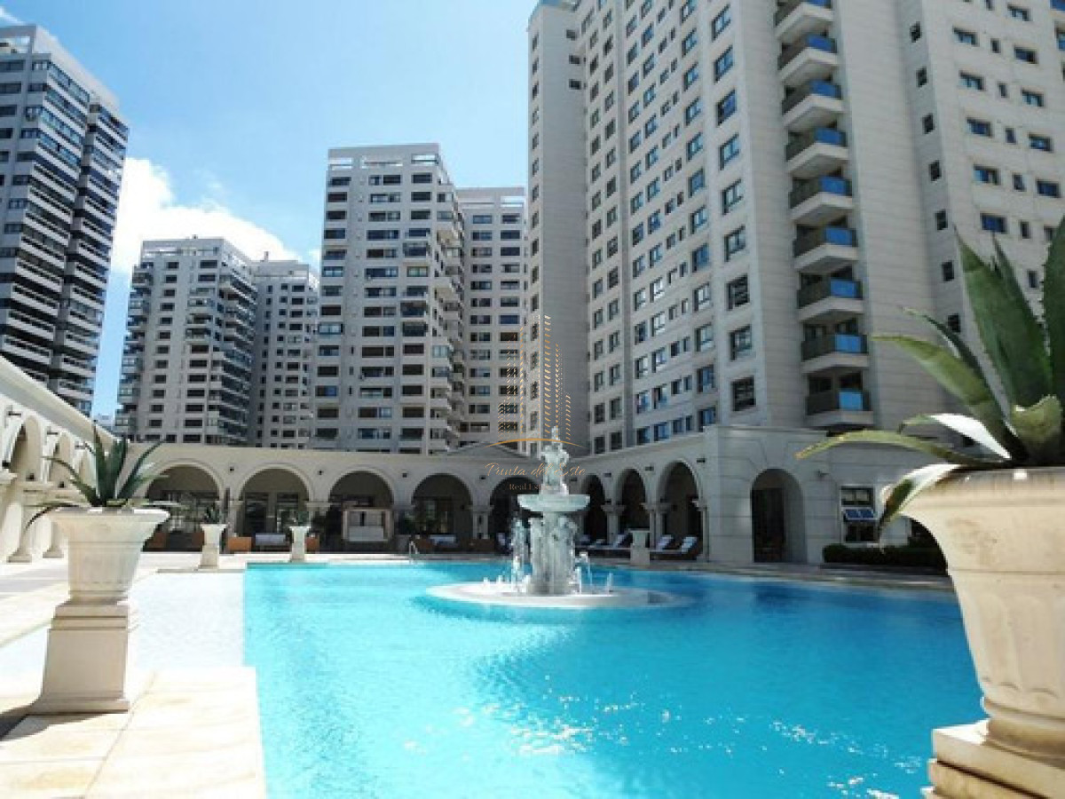 Apartamento ID.908 - Excelente apartamento en alquiler temporal en Punta del Este frente al mar 