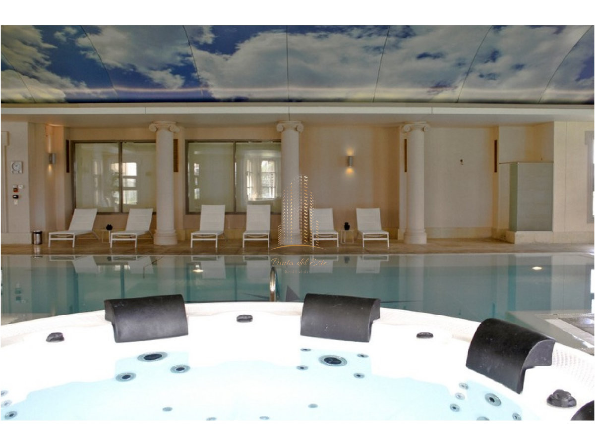 Apartamento ID.908 - Excelente apartamento en alquiler temporal en Punta del Este frente al mar 