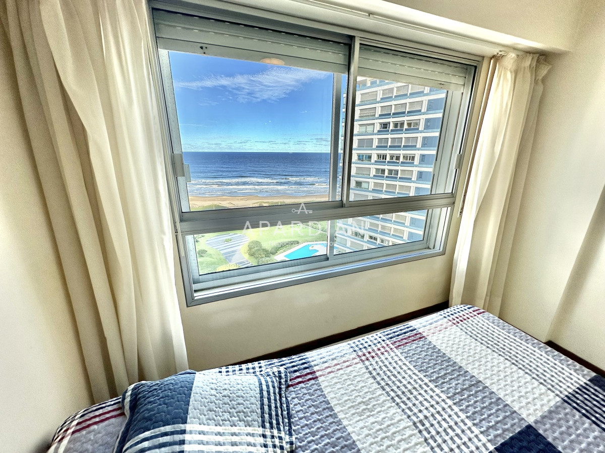 Apartamento ID.21096931 - Amplia planta a pasos del mar en Playa Brava