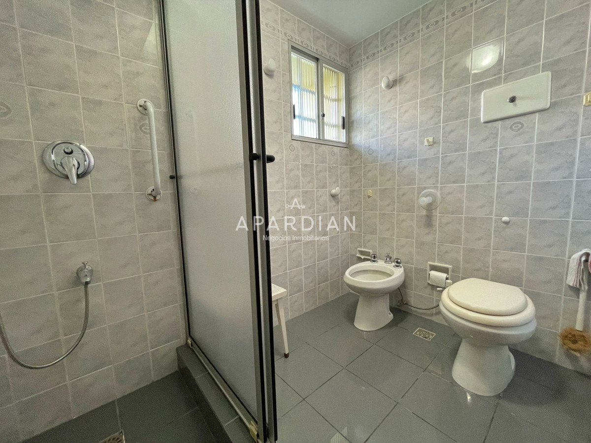 Apartamento ID.21096998 - Apartamento primera linea en venta, 3 dormitorios y dependencia en edificio icónico, con vista despejada a la isla y excelentes amenities