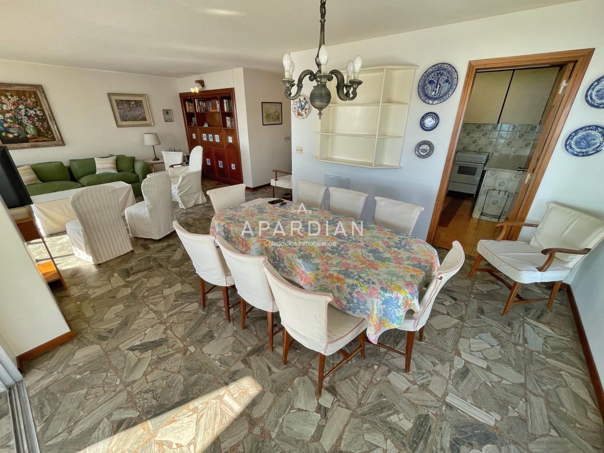 Apartamento ID.21096998 - Apartamento primera linea en venta, 3 dormitorios y dependencia en edificio icónico, con vista despejada a la isla y excelentes amenities