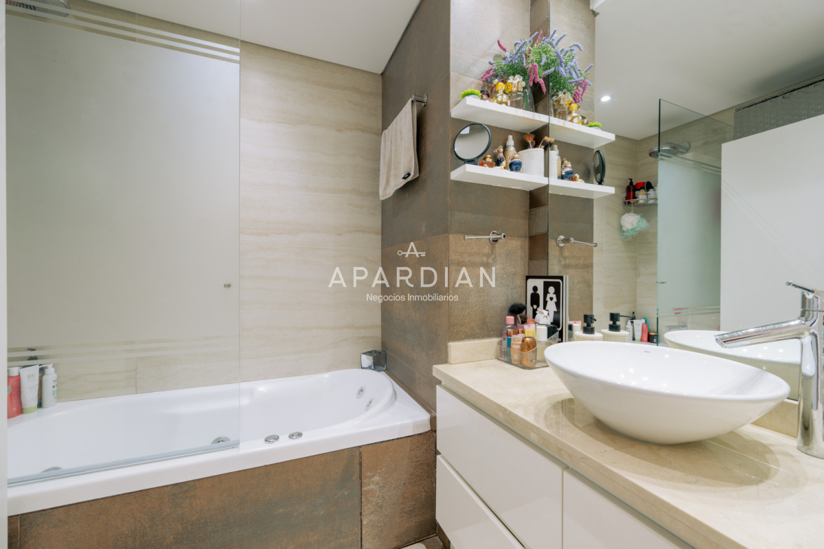 Apartamento ID.21097001 - Espectacular en torre Premium a pasos del mar