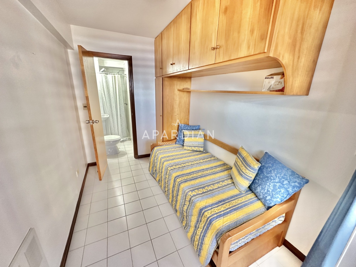 Apartamento ID.21096931 - Amplia planta a pasos del mar en Playa Brava
