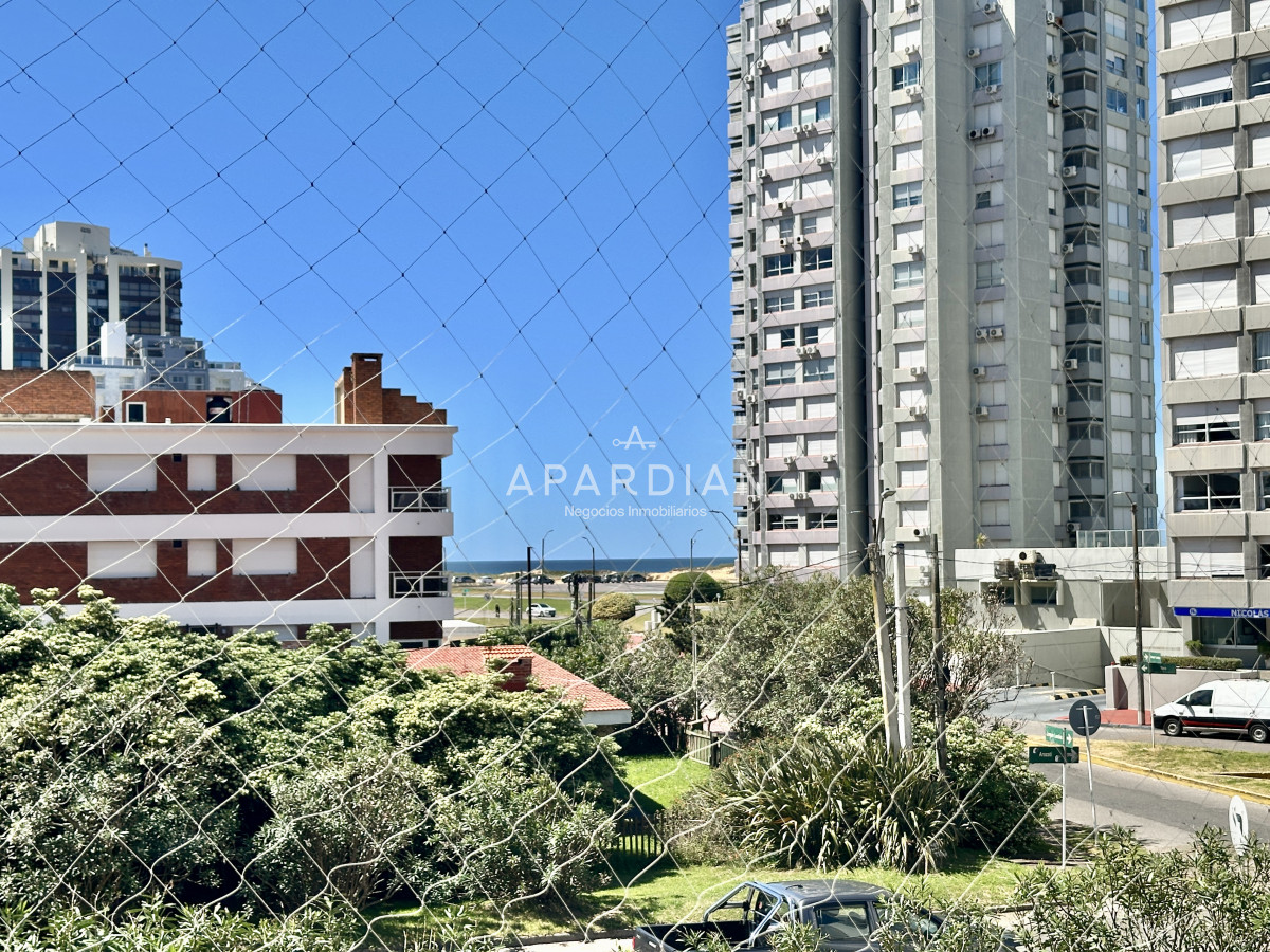 Apartamento ID.21098865 - Apartamento en venta dos dormitorios Punta del Este con excelentes amenities