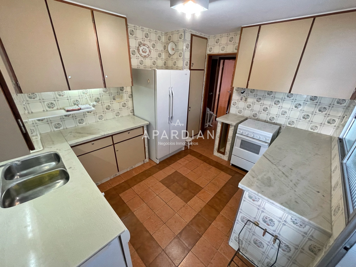 Apartamento ID.21096998 - Apartamento primera linea en venta, 3 dormitorios y dependencia en edificio icónico, con vista despejada a la isla y excelentes amenities