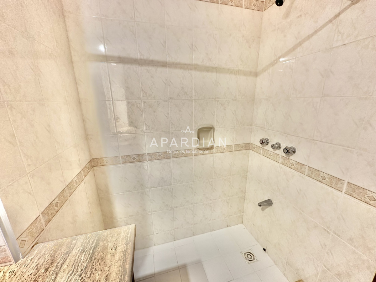 Apartamento ID.21096931 - Amplia planta a pasos del mar en Playa Brava