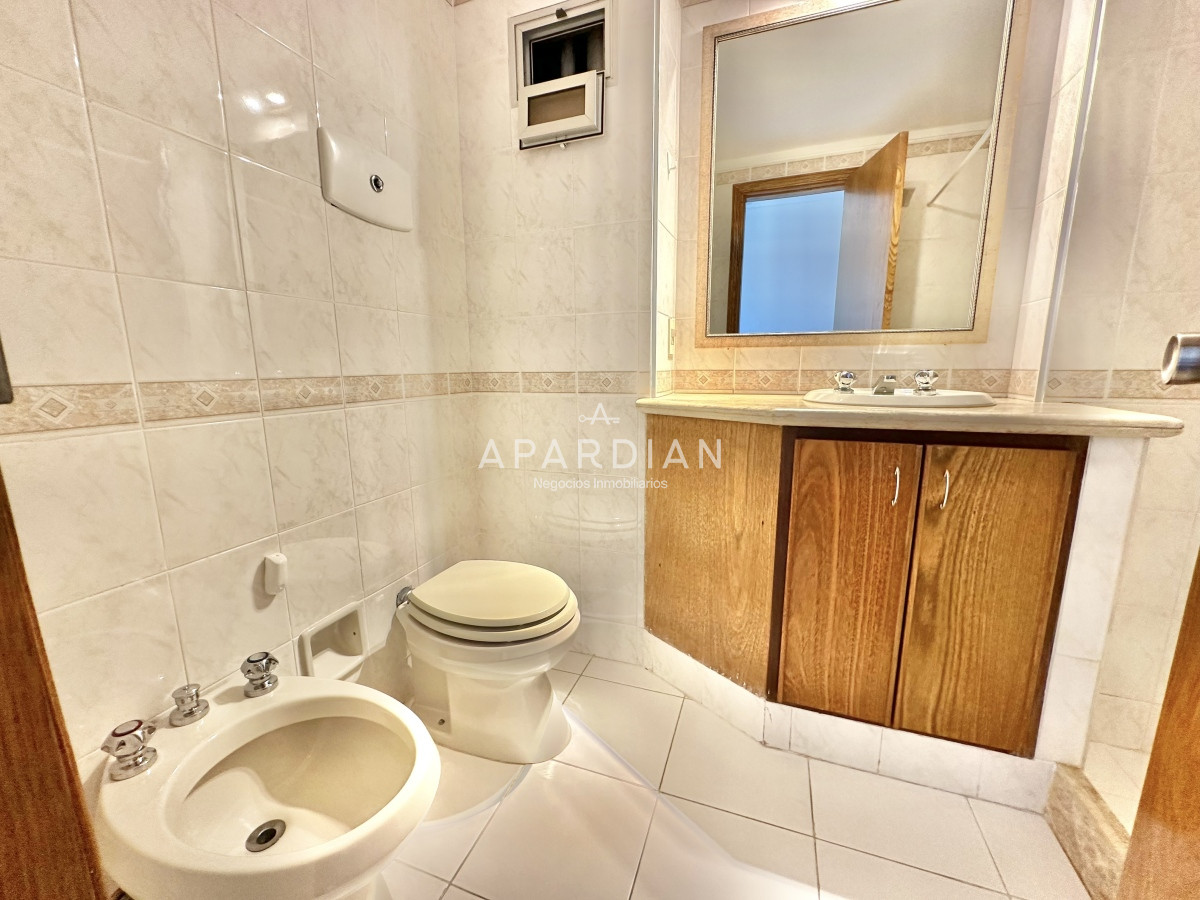 Apartamento ID.21096931 - Amplia planta a pasos del mar en Playa Brava