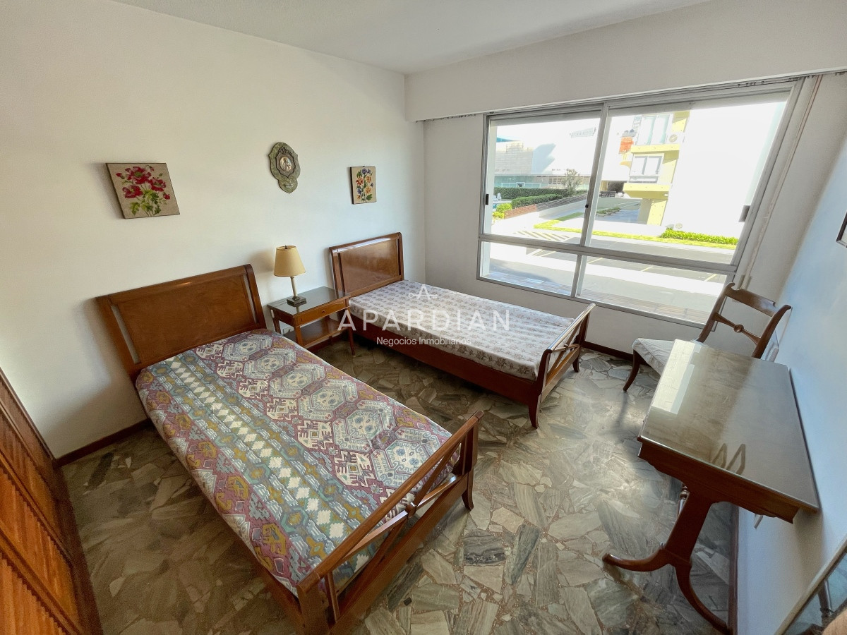 Apartamento ID.21096998 - Apartamento primera linea en venta, 3 dormitorios y dependencia en edificio icónico, con vista despejada a la isla y excelentes amenities