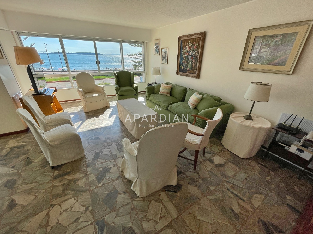 Apartamento ID.21096998 - Apartamento primera linea en venta, 3 dormitorios y dependencia en edificio icónico, con vista despejada a la isla y excelentes amenities