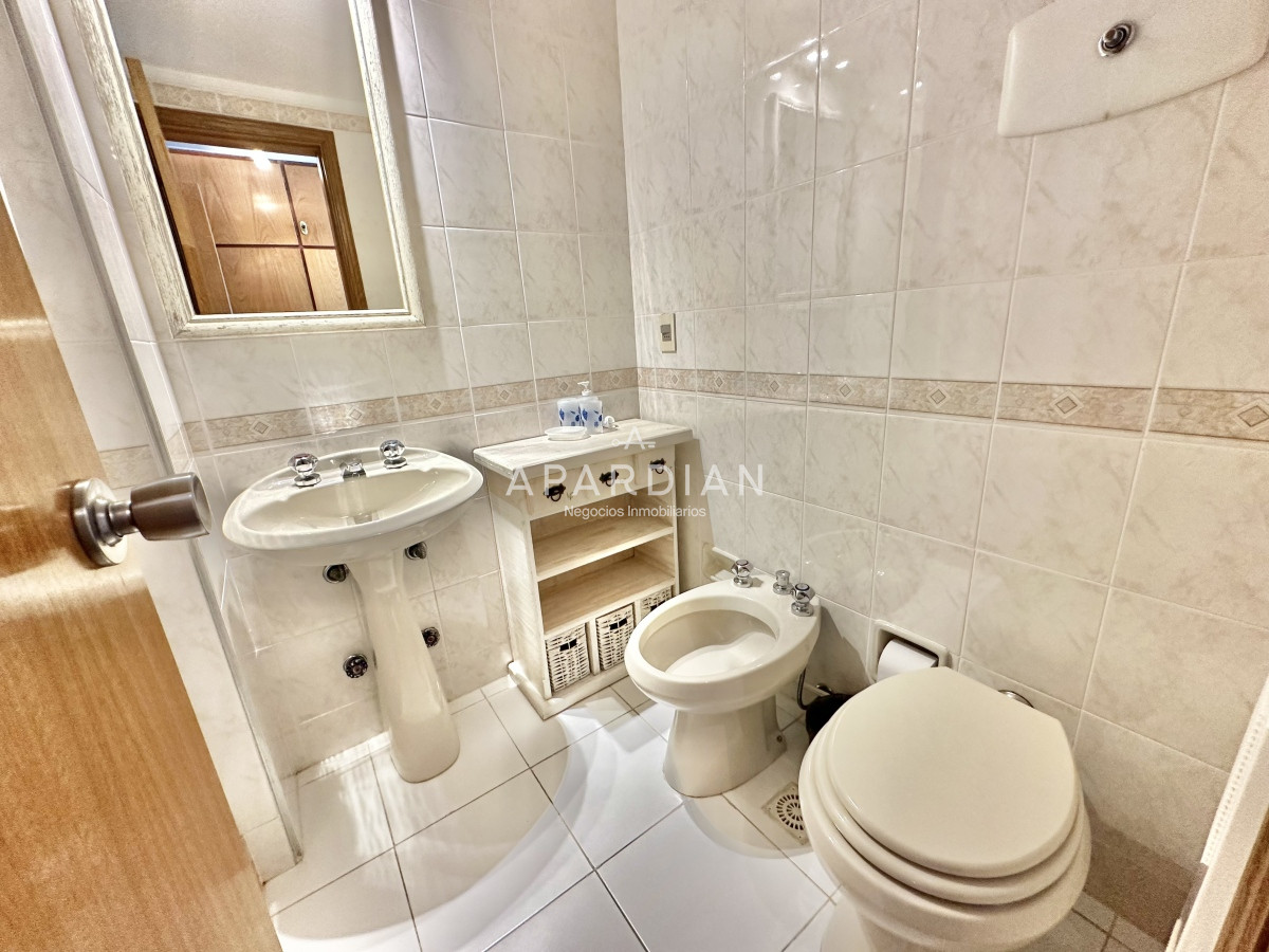 Apartamento ID.21096931 - Amplia planta a pasos del mar en Playa Brava