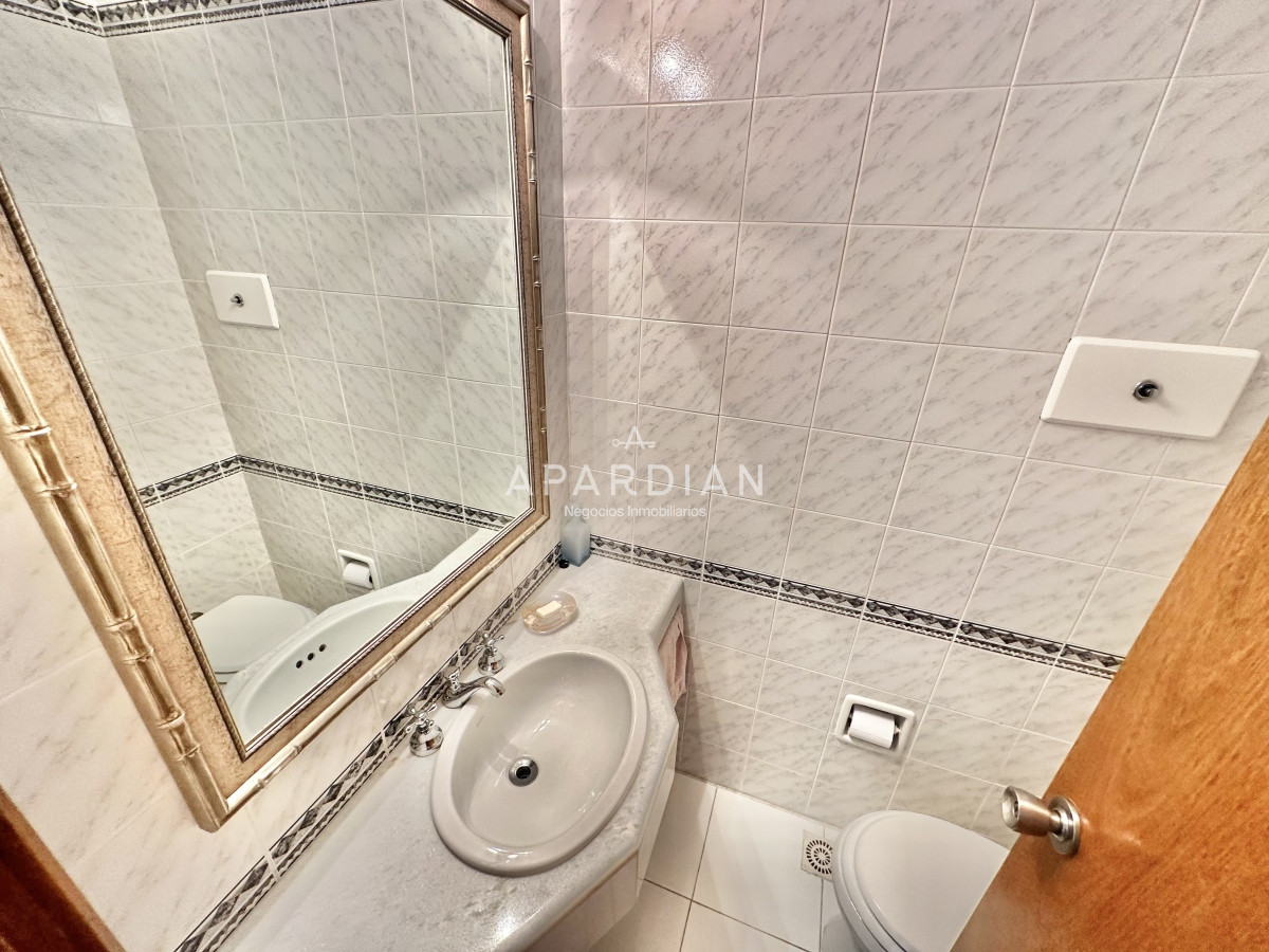 Apartamento ID.21096931 - Amplia planta a pasos del mar en Playa Brava