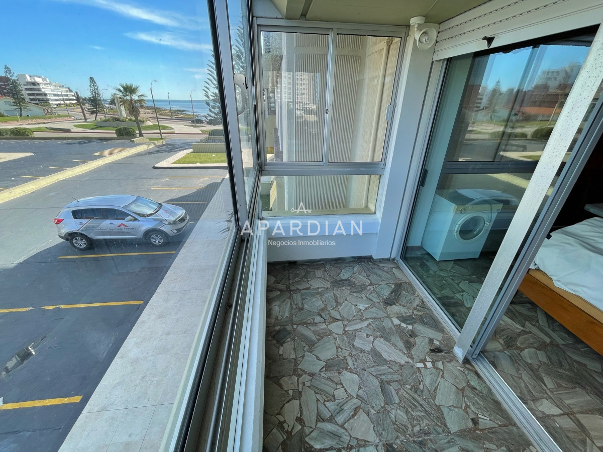 Apartamento ID.21096998 - Apartamento primera linea en venta, 3 dormitorios y dependencia en edificio icónico, con vista despejada a la isla y excelentes amenities