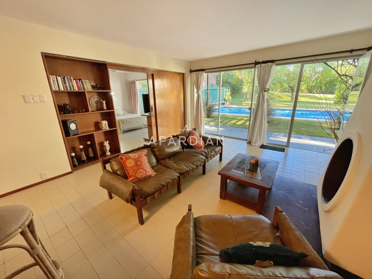 Casa ID.21098297 - Casa 3 dormitorios con piscina en Rincon del Indio, Punta del Este.