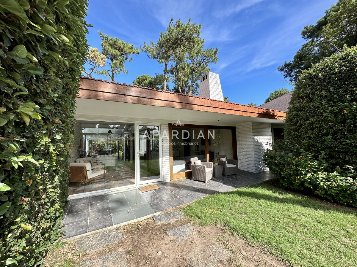 Casa ID.21097588 - Chalet totalmente remodelado en excelente ubicación