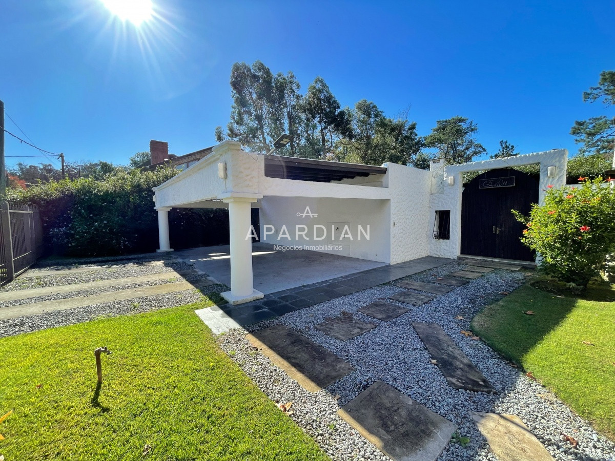 Casa ID.21098297 - Casa 3 dormitorios con piscina en Rincon del Indio, Punta del Este.