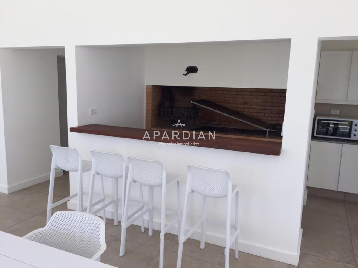 Apartamento ID.21096998 - Apartamento primera linea en venta, 3 dormitorios y dependencia en edificio icónico, con vista despejada a la isla y excelentes amenities