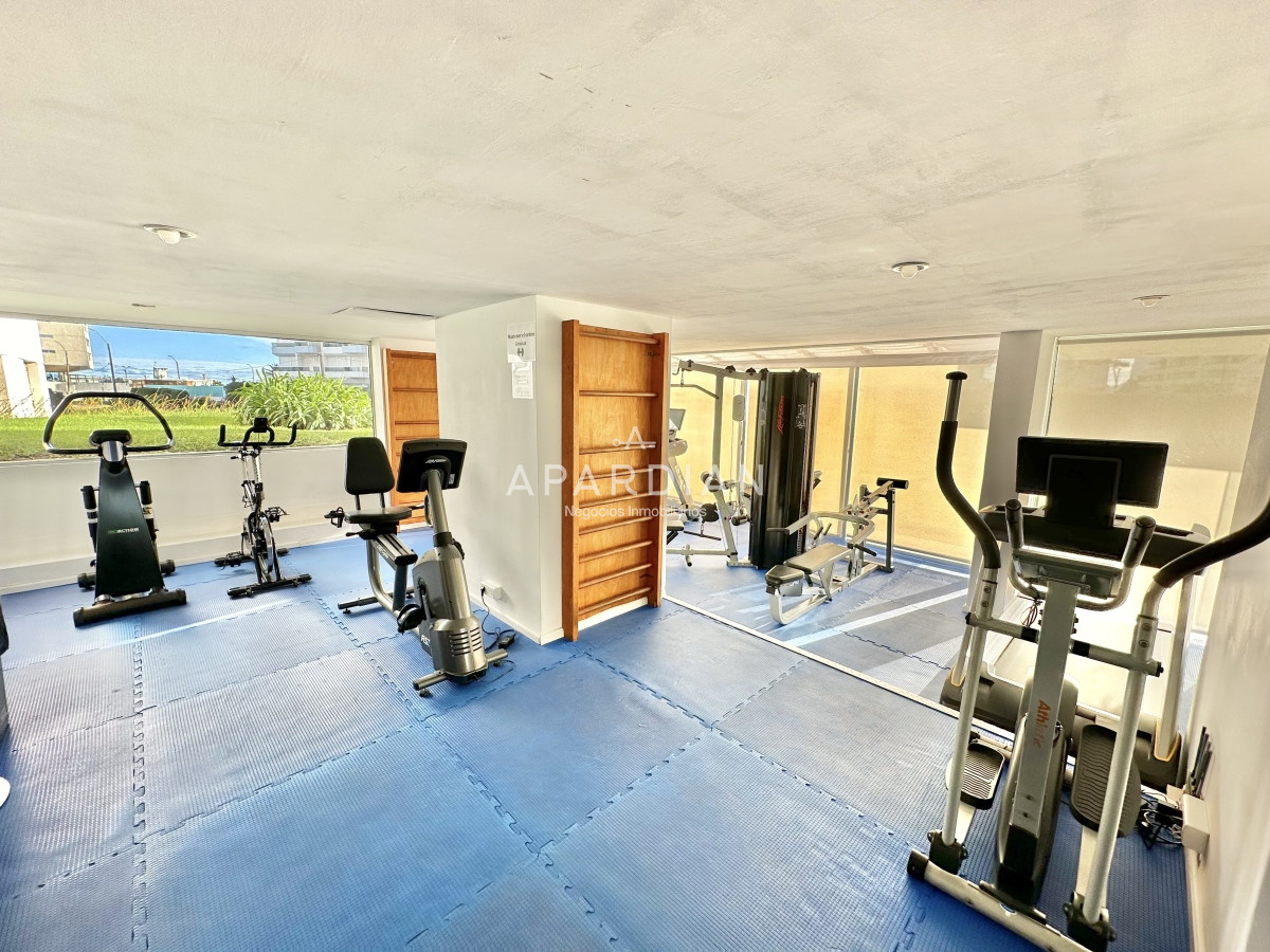 Apartamento ID.21096931 - Amplia planta a pasos del mar en Playa Brava