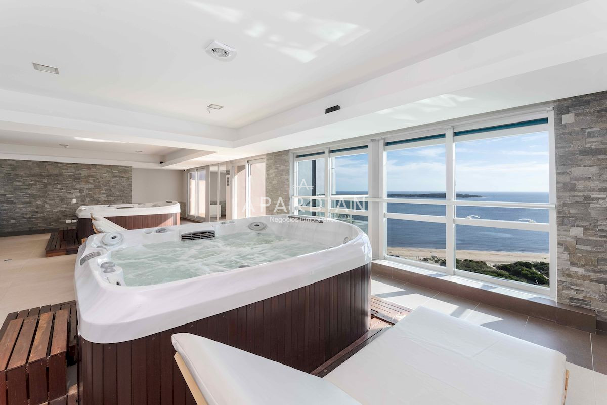 Apartamento ID.21097001 - Espectacular en torre Premium a pasos del mar