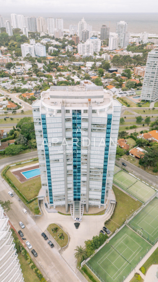 Apartamento ID.21097001 - Espectacular en torre Premium a pasos del mar