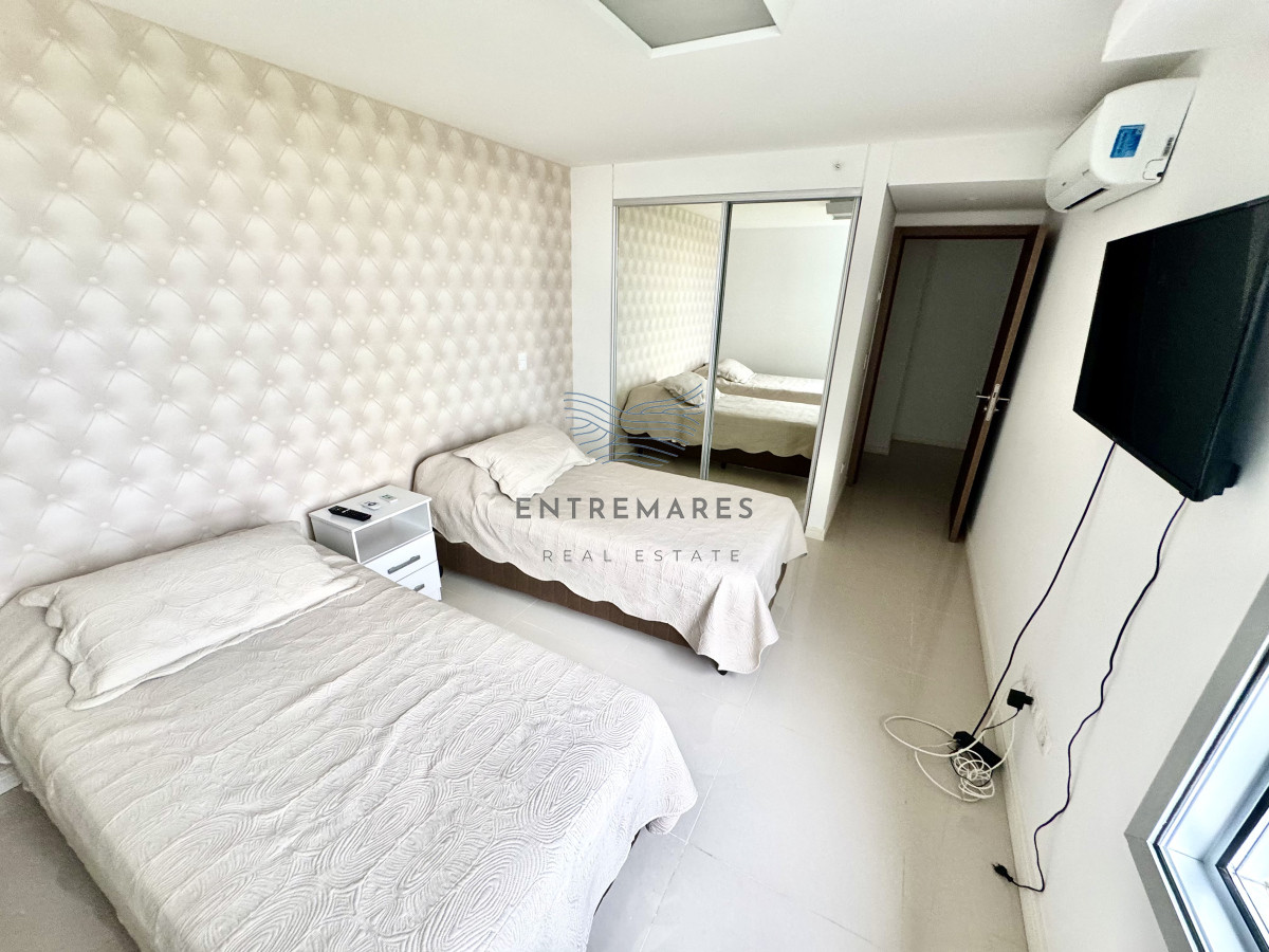 Apartamento ID.301 - Apartamento de 3 dormitorios + dependencia en LOOK brava 