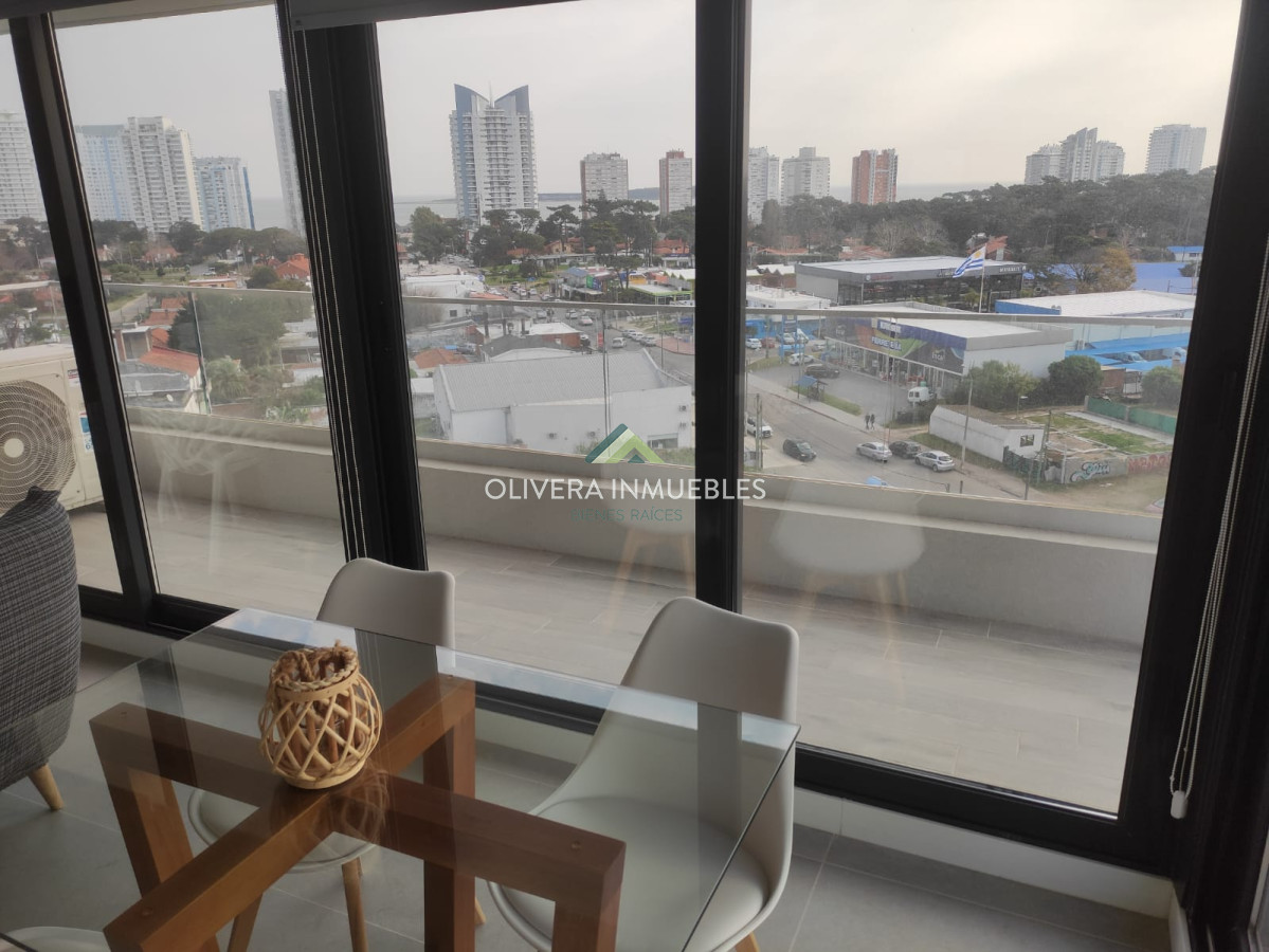 Apartamento ID.12483 - Espectacular apartamento de dos dormitorios dos baños en alquiler anual
