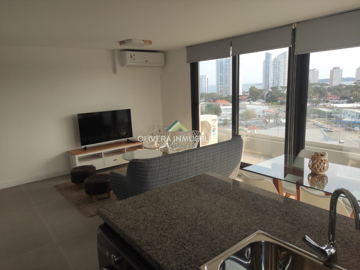 Apartamento ID.12483 - Espectacular apartamento de dos dormitorios dos baños en alquiler anual
