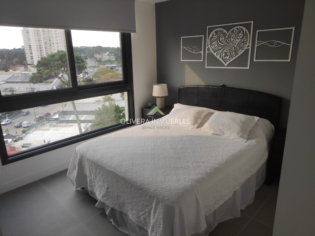 Apartamento ID.12483 - Espectacular apartamento de dos dormitorios dos baños en alquiler anual