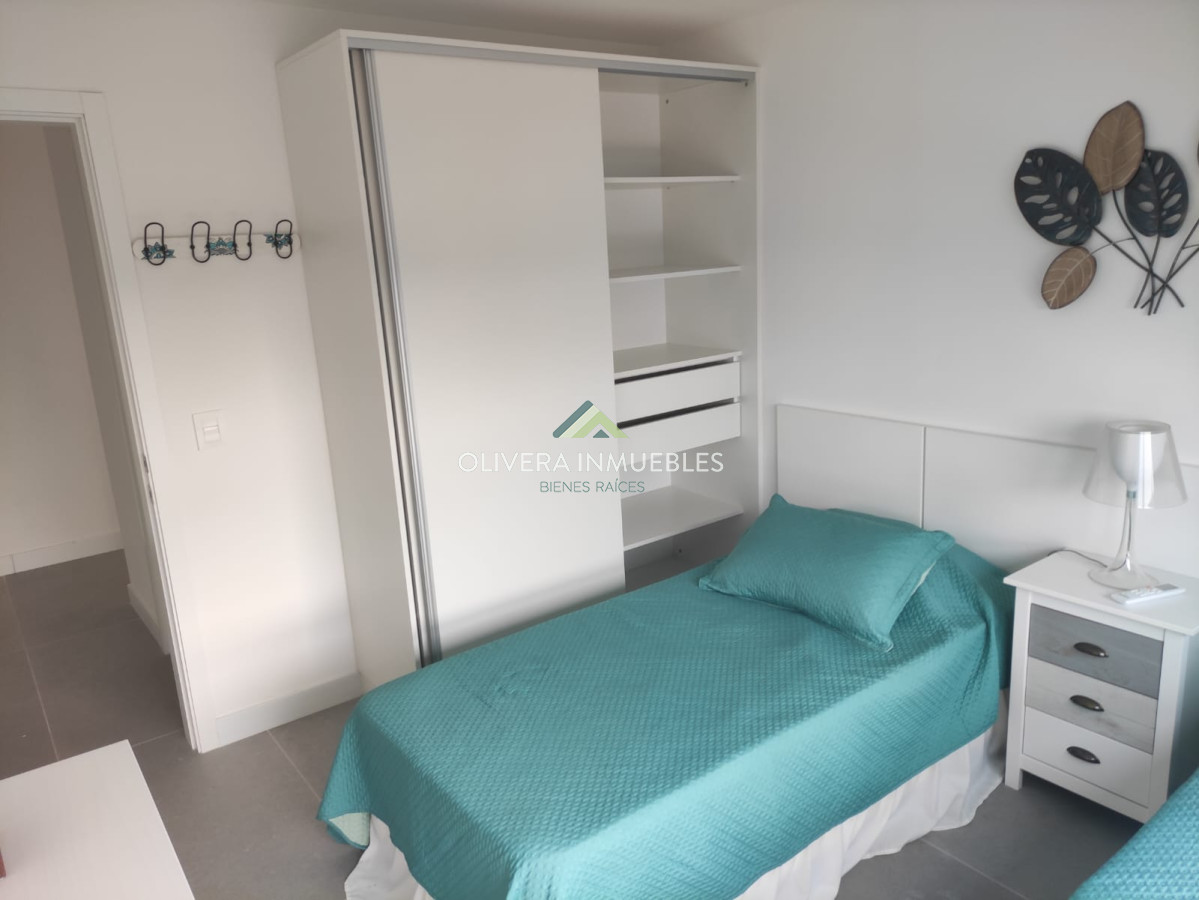 Apartamento ID.12483 - Espectacular apartamento de dos dormitorios dos baños en alquiler anual