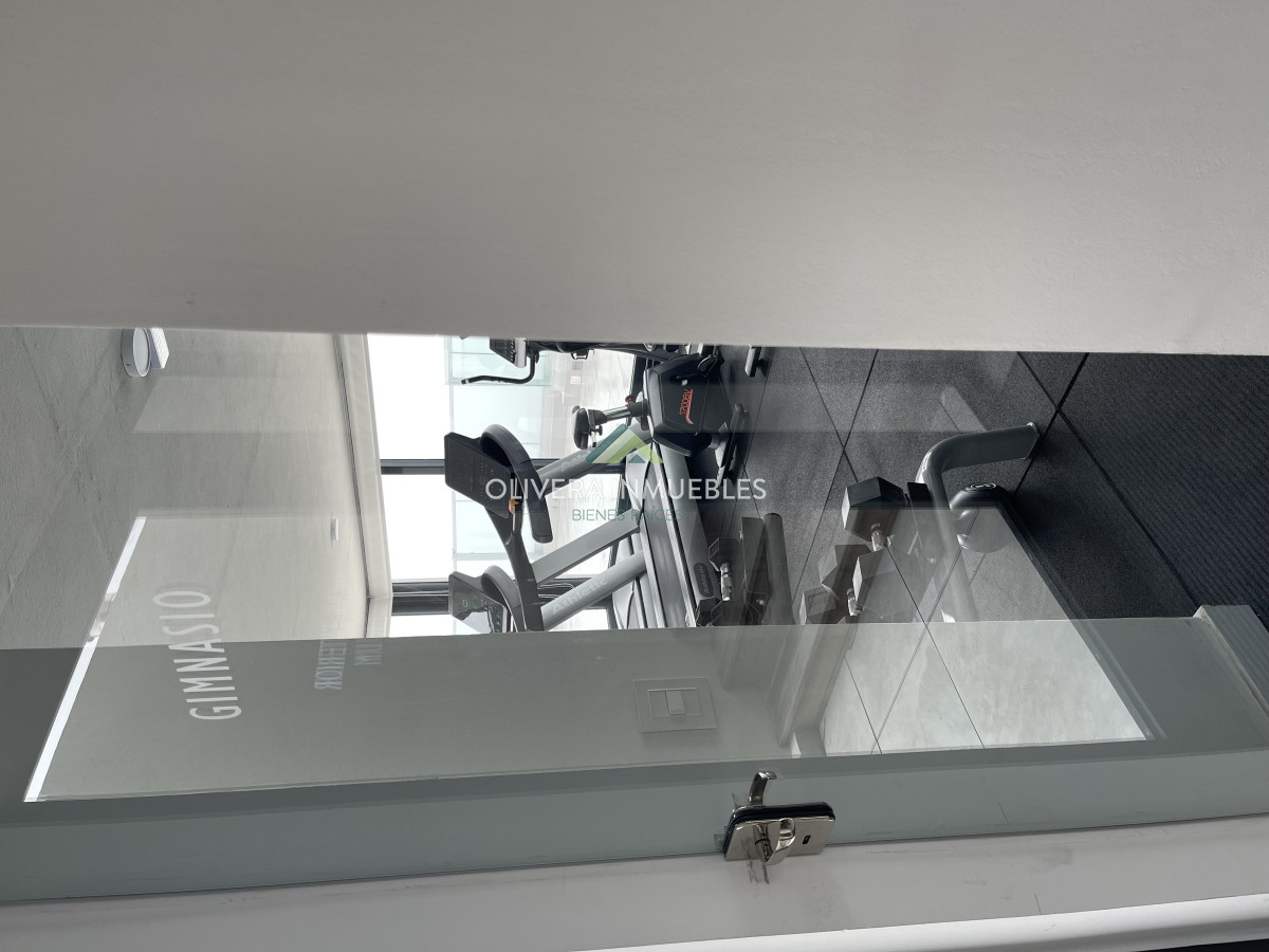 Apartamento ID.12483 - Espectacular apartamento de dos dormitorios dos baños en alquiler anual