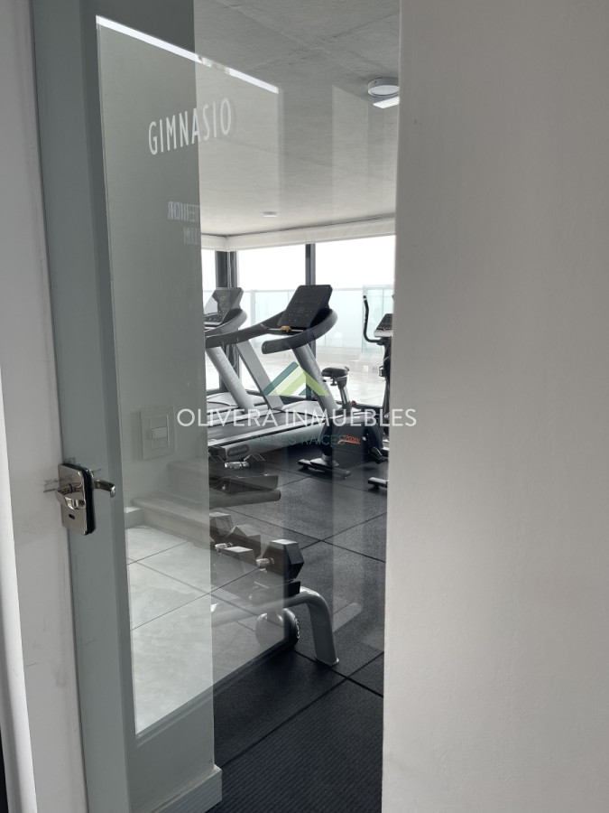Apartamento ID.12483 - Espectacular apartamento de dos dormitorios dos baños en alquiler anual