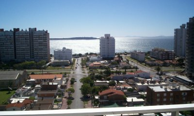 Apartamento en venta de 3 dormitorios con vista al mar, Punta del Este