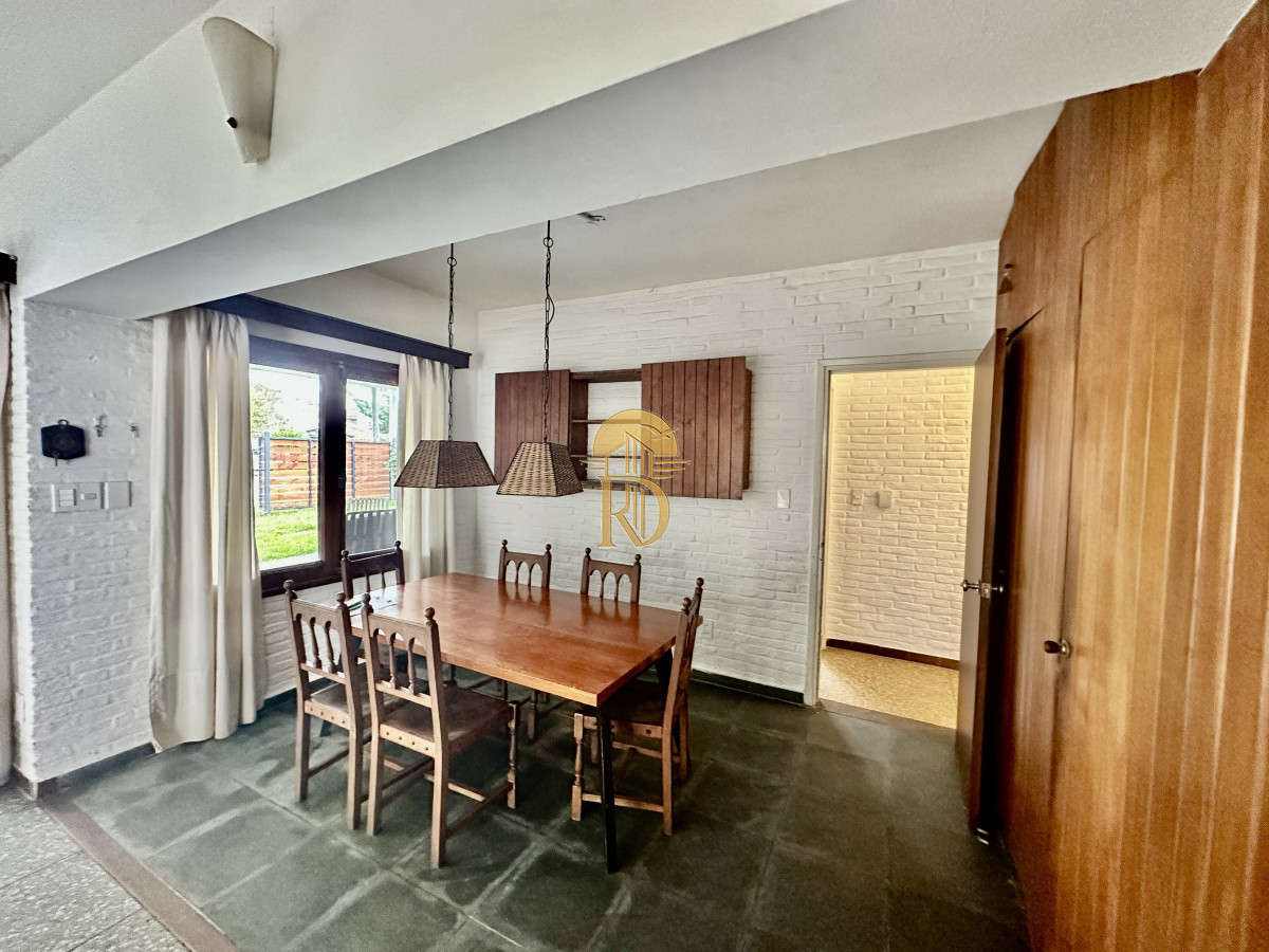 Muy linda casa en paradas de la mansa a 200 ms del mar! -id-257-5