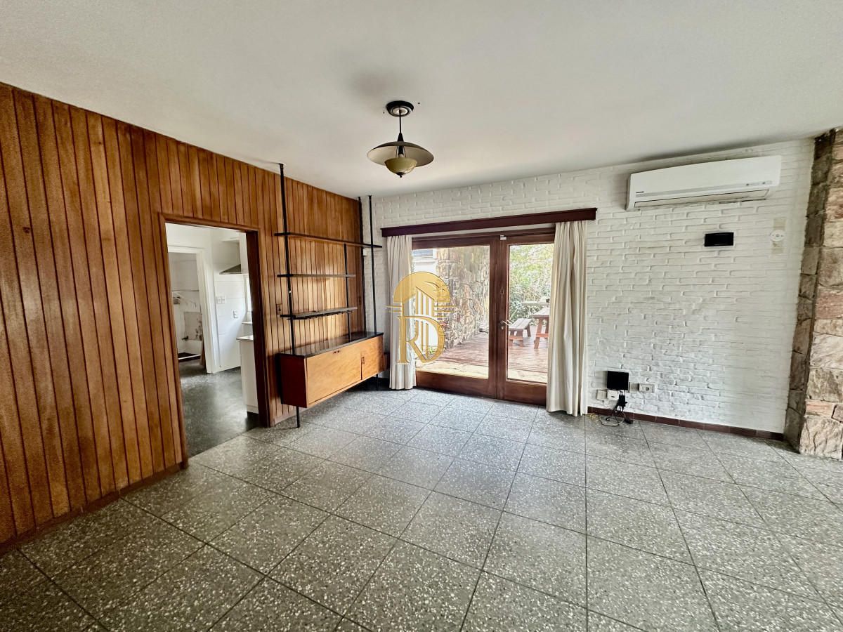Muy linda casa en paradas de la mansa a 200 ms del mar! -id-257-1
