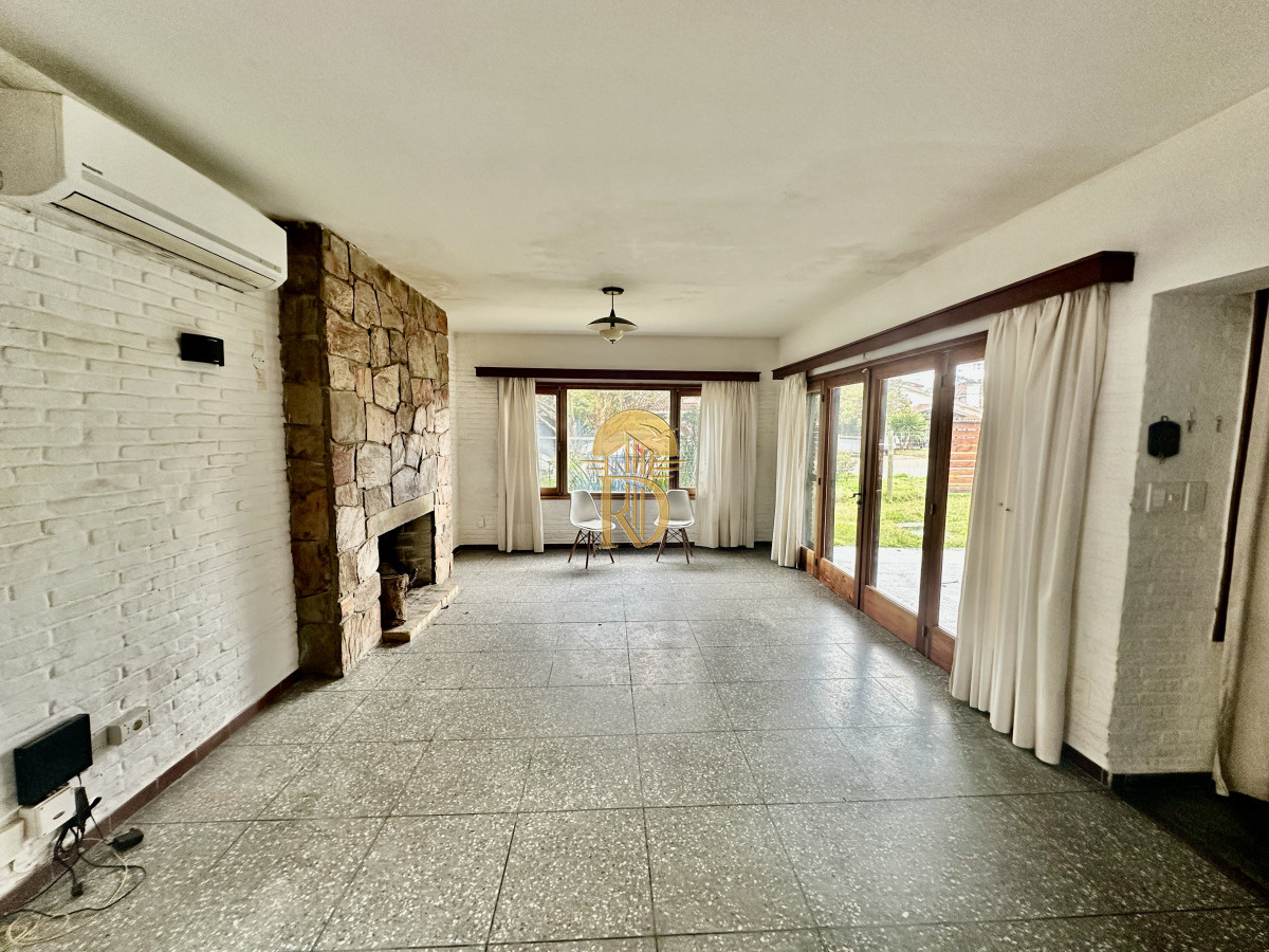 Muy linda casa en paradas de la mansa a 200 ms del mar! -id-257-3