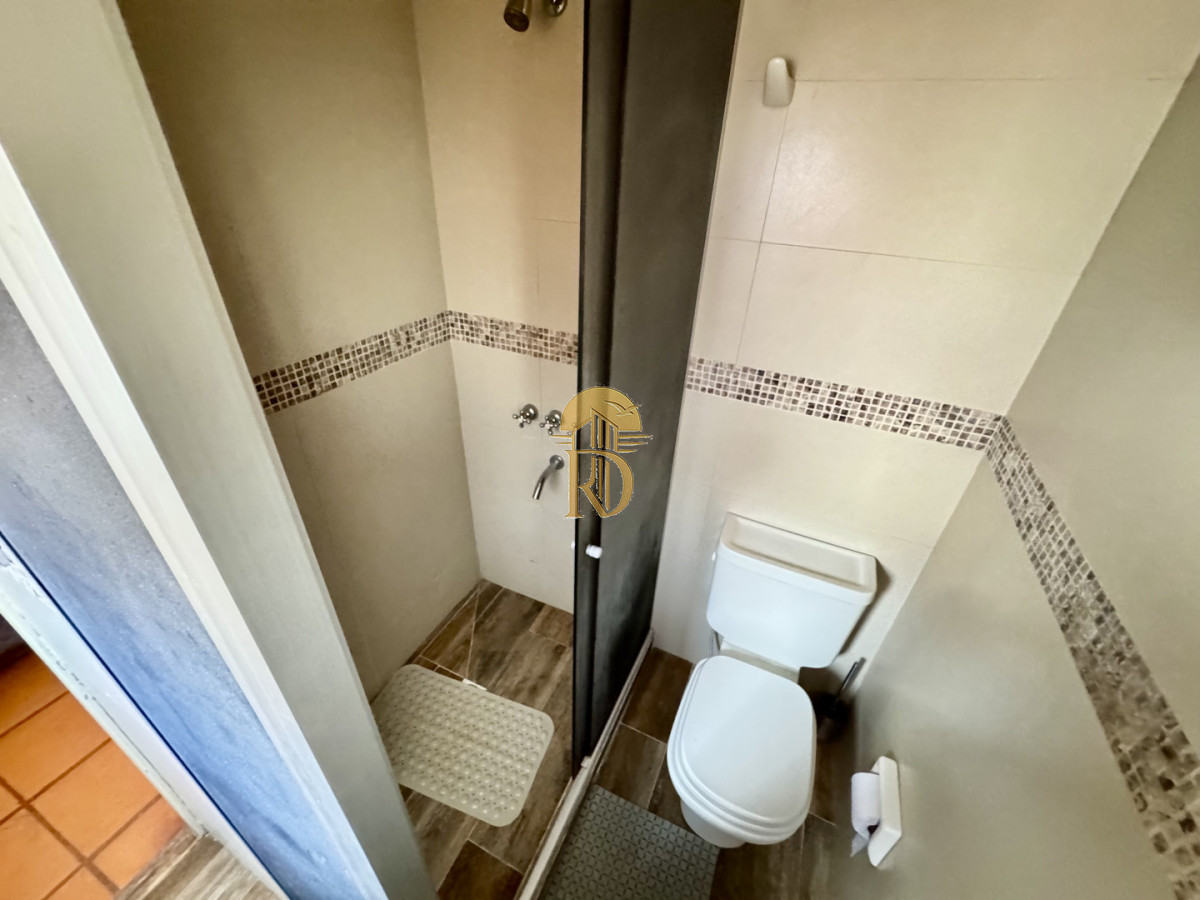 Casa de 4 dormitorios en Playa Mansa -id-798-10