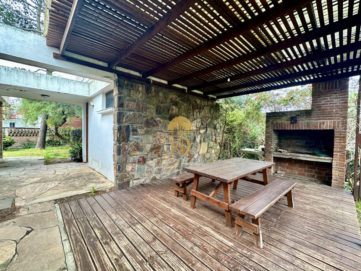 Muy linda casa en paradas de la mansa a 200 ms del mar! -id-257-24