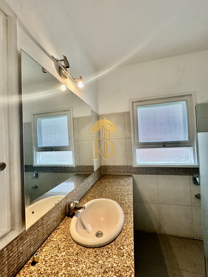 Muy linda casa en paradas de la mansa a 200 ms del mar! -id-257-15