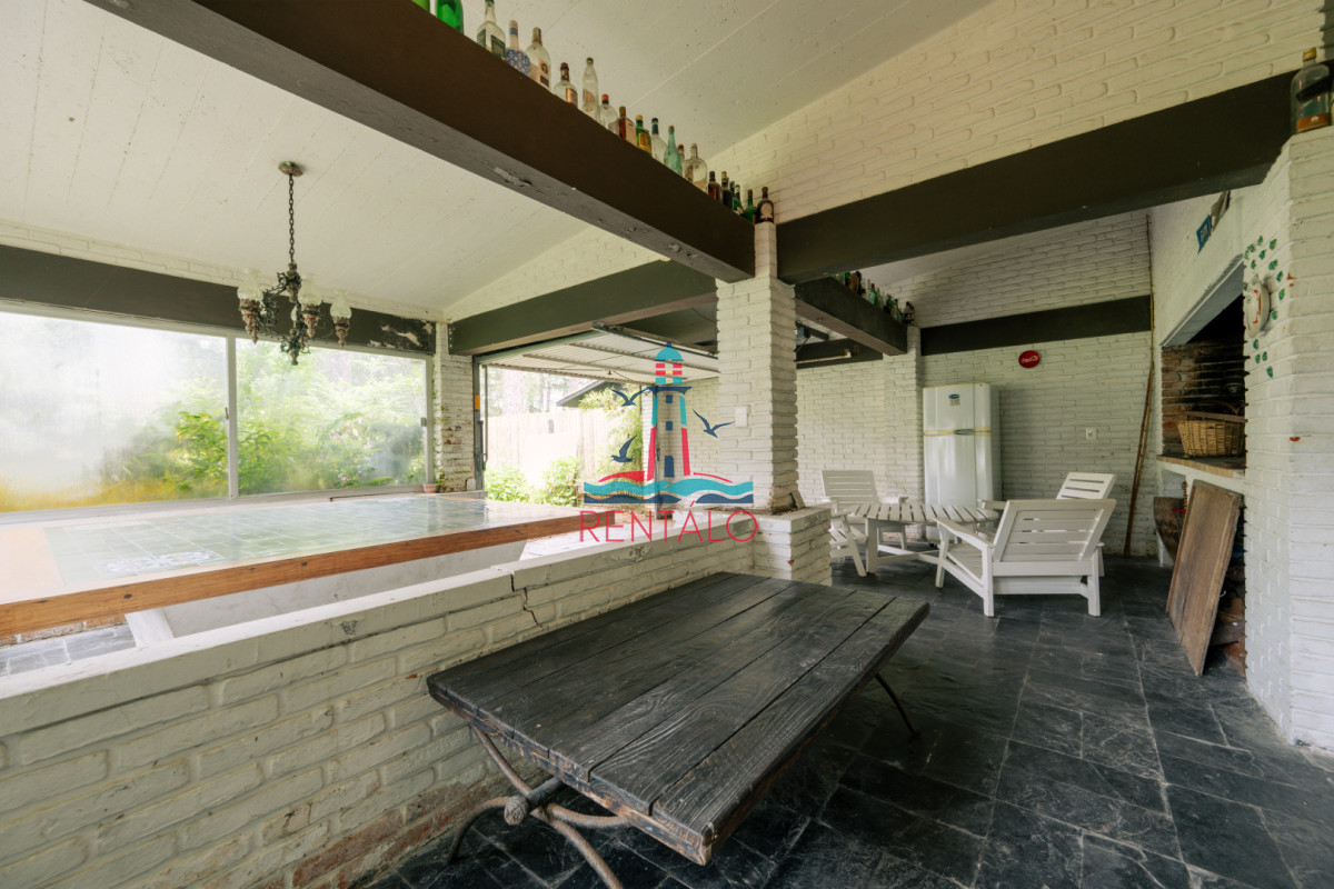 Casa ID.715 - Chalet tradicional en excelente ubicación, ideal para vivir todo el año