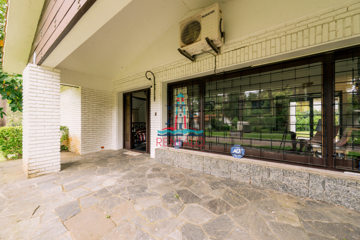 Casa ID.715 - Chalet tradicional en excelente ubicación, ideal para vivir todo el año