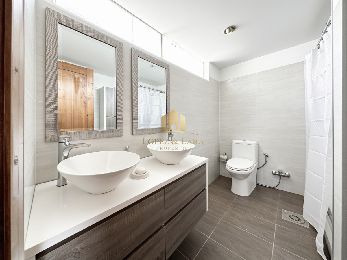 Casa ID.409 - Casa 3 dormitorios en venta, Playa Mansa, a 200 m del mar
