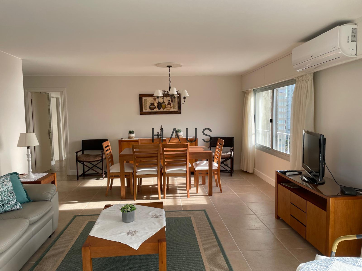 Apartamento ID.744 - Amplio apartamento con vista al mar en Peninsula