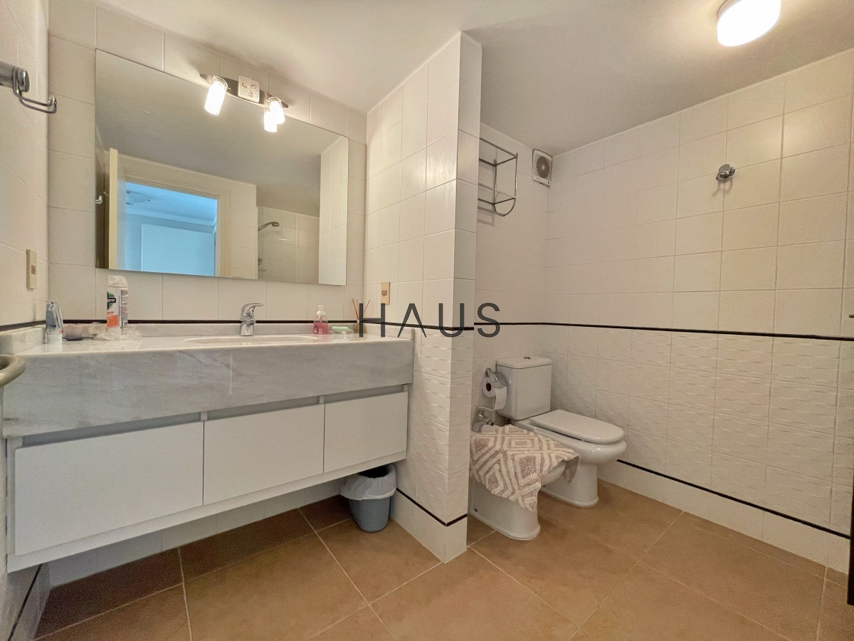 Apartamento ID.744 - Amplio apartamento con vista al mar en Peninsula