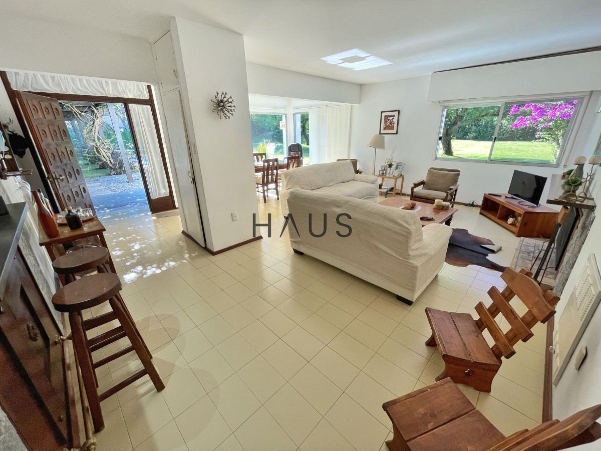 Casa ID.743 - Casa 3 dormitorios con piscina en Rincon del Indio, Punta del Este.