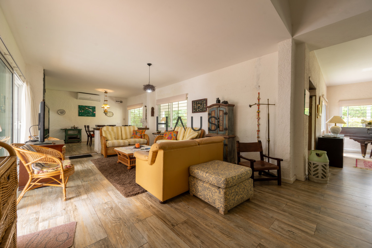 Casa ID.593 - Amplia casa en alquiler en zona Cantegril