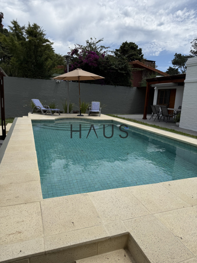 Casa ID.916 - Hermosa casa en alquiler con piscina, Pinares