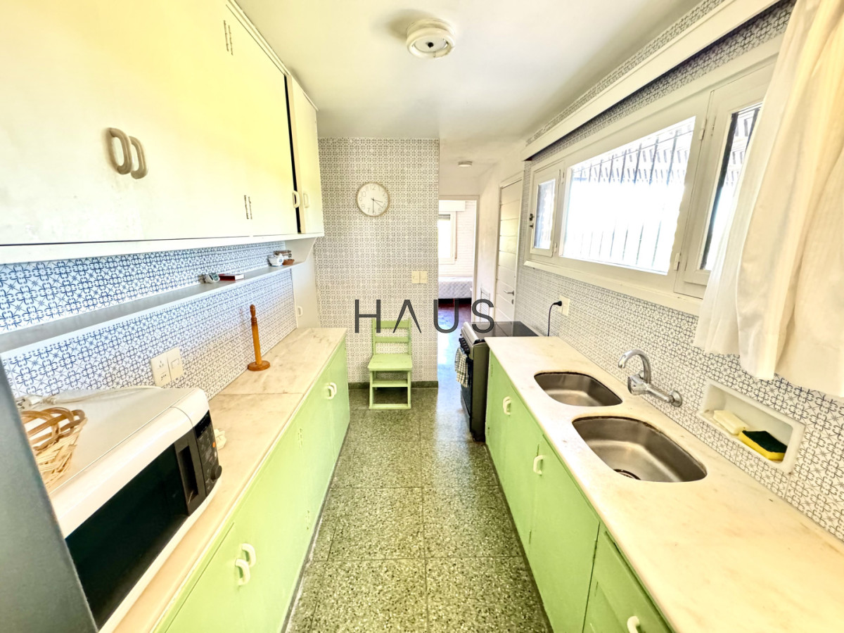 Casa ID.594 - Excelente ubicacion a 100 metros de la playa con vista al mar