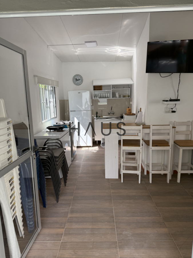 Casa ID.916 - Hermosa casa en alquiler con piscina, Pinares