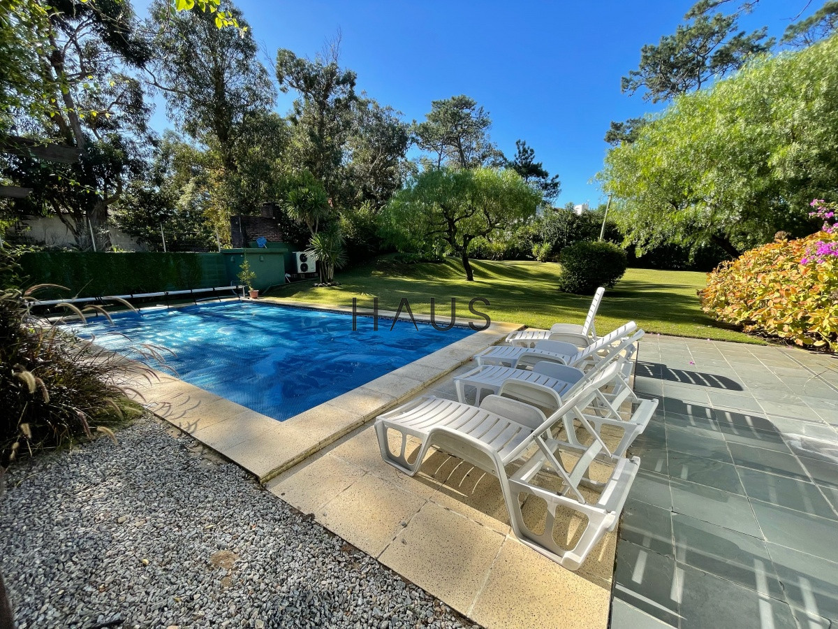 Casa ID.743 - Casa 3 dormitorios con piscina en Rincon del Indio, Punta del Este.
