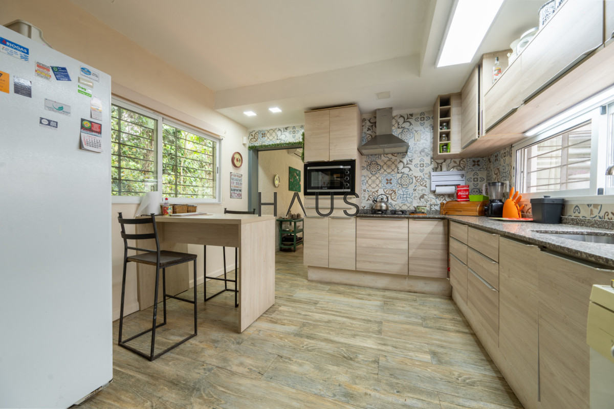 Casa ID.593 - Amplia casa en alquiler en zona Cantegril